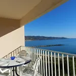 3 Pieces Sur Plage, 6 Couchages, Vue - Fr-1-251-914 Le Lavandou