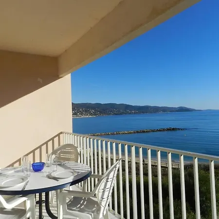3 Pieces Sur Plage, 6 Couchages, Vue - Fr-1-251-914 Le Lavandou